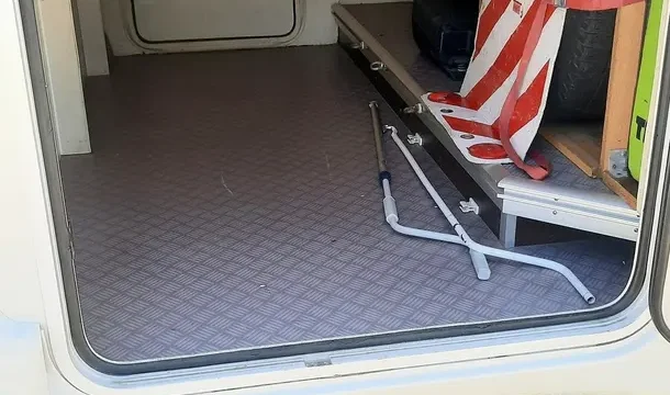 Aluguer Autocaravana Perfilada 5L (08)