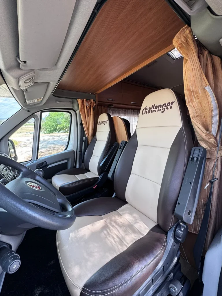 Autocaravana 7 Lugares Challenger 01