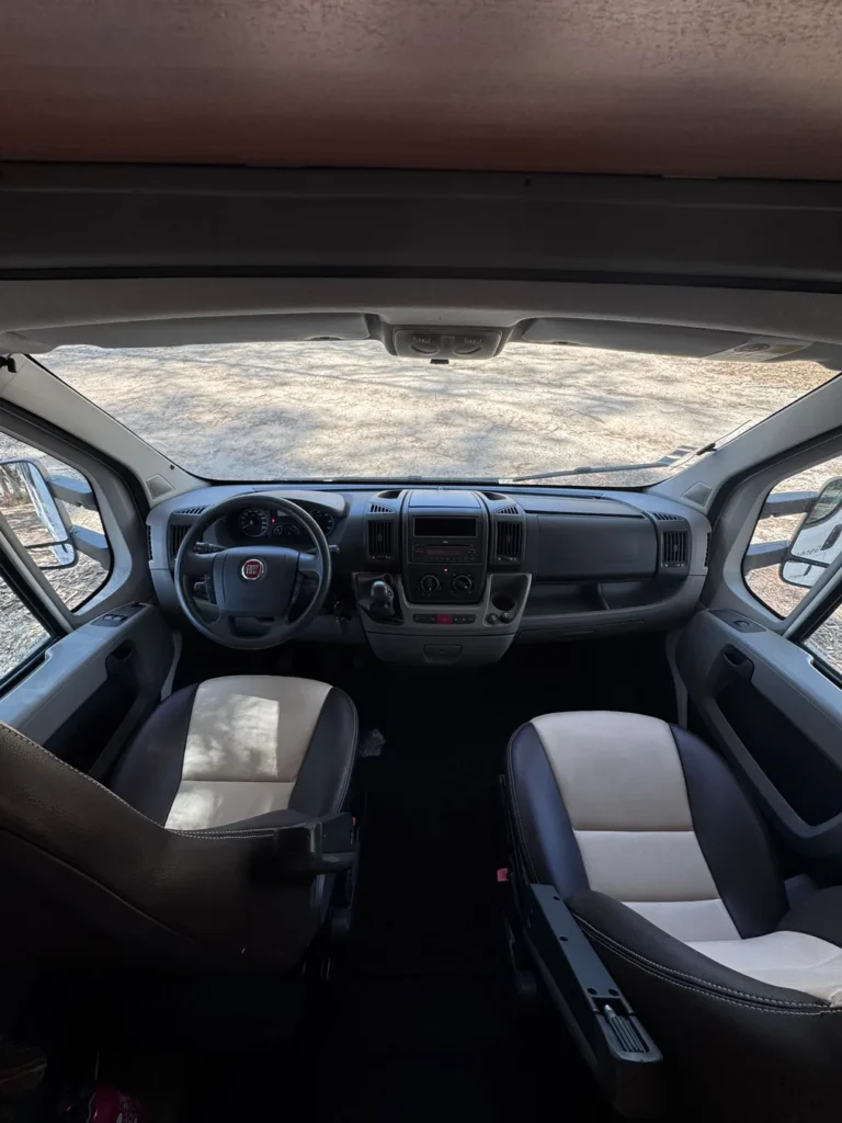 Autocaravana 7 Lugares Challenger 03