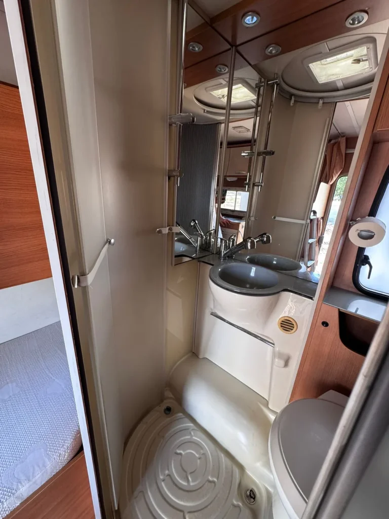Autocaravana 7 Lugares Challenger 05