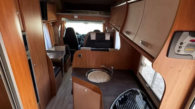 Autocaravana 7 Lugares Challenger 06