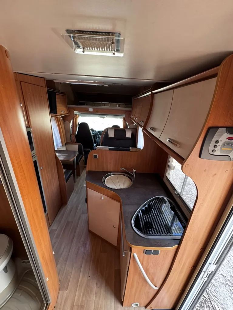 Autocaravana 7 Lugares Challenger 06