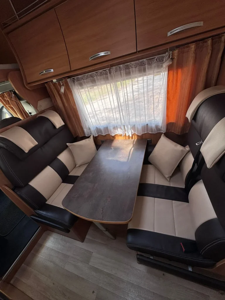 Autocaravana 7 Lugares Challenger 11