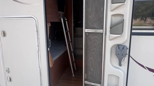 Autocaravana 7 Lugares Challenger 18