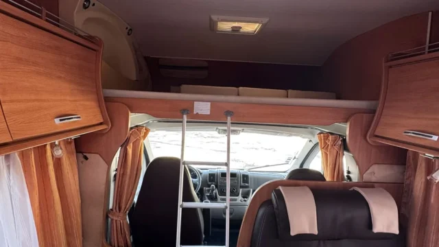 Autocaravana 7 Lugares Challenger 19