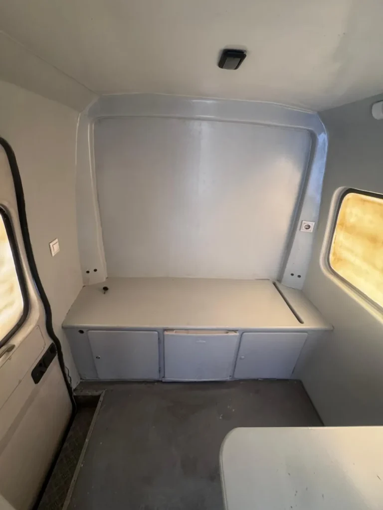 Aluguer Unidade Movel Saude Iveco – 08